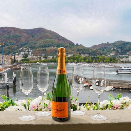 Appartamento Esclusivo Fronte Lago, In Centro A Como Con Garage 외부 사진