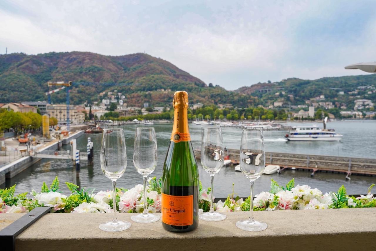 Appartamento Esclusivo Fronte Lago, In Centro A Como Con Garage 외부 사진